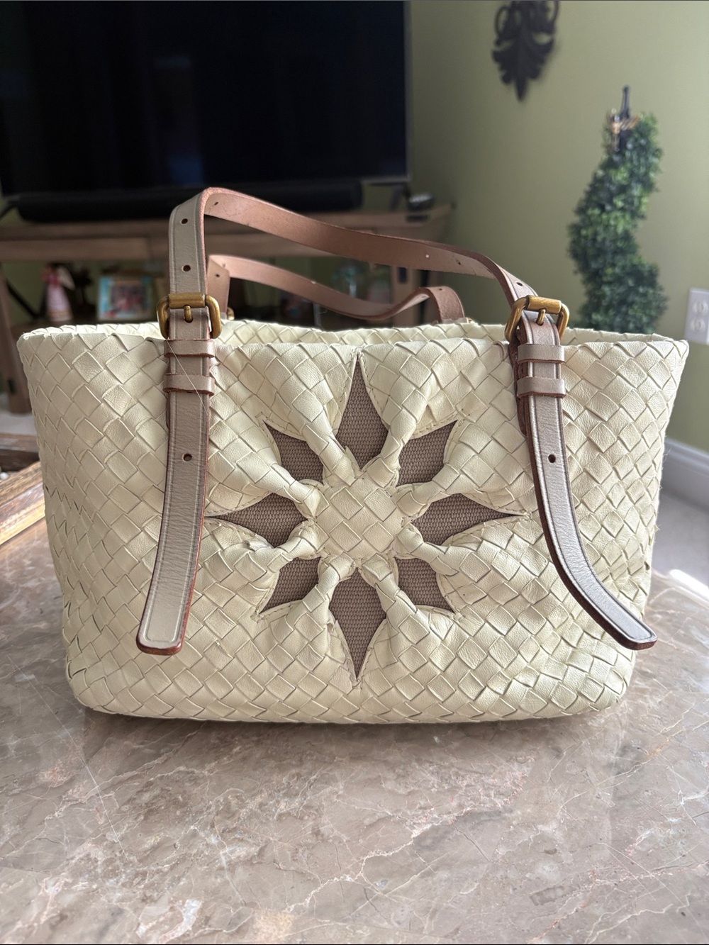 Bottega Veneta  leather flower bag
